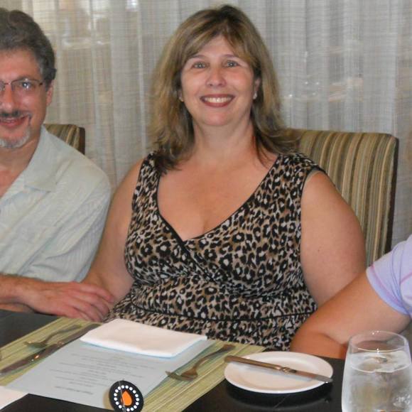 Meet your Posher, Julie - Picture 1 of 1